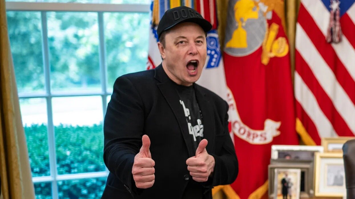 Акционеры Tesla согласились заплатить Илону Маску триллион долларов