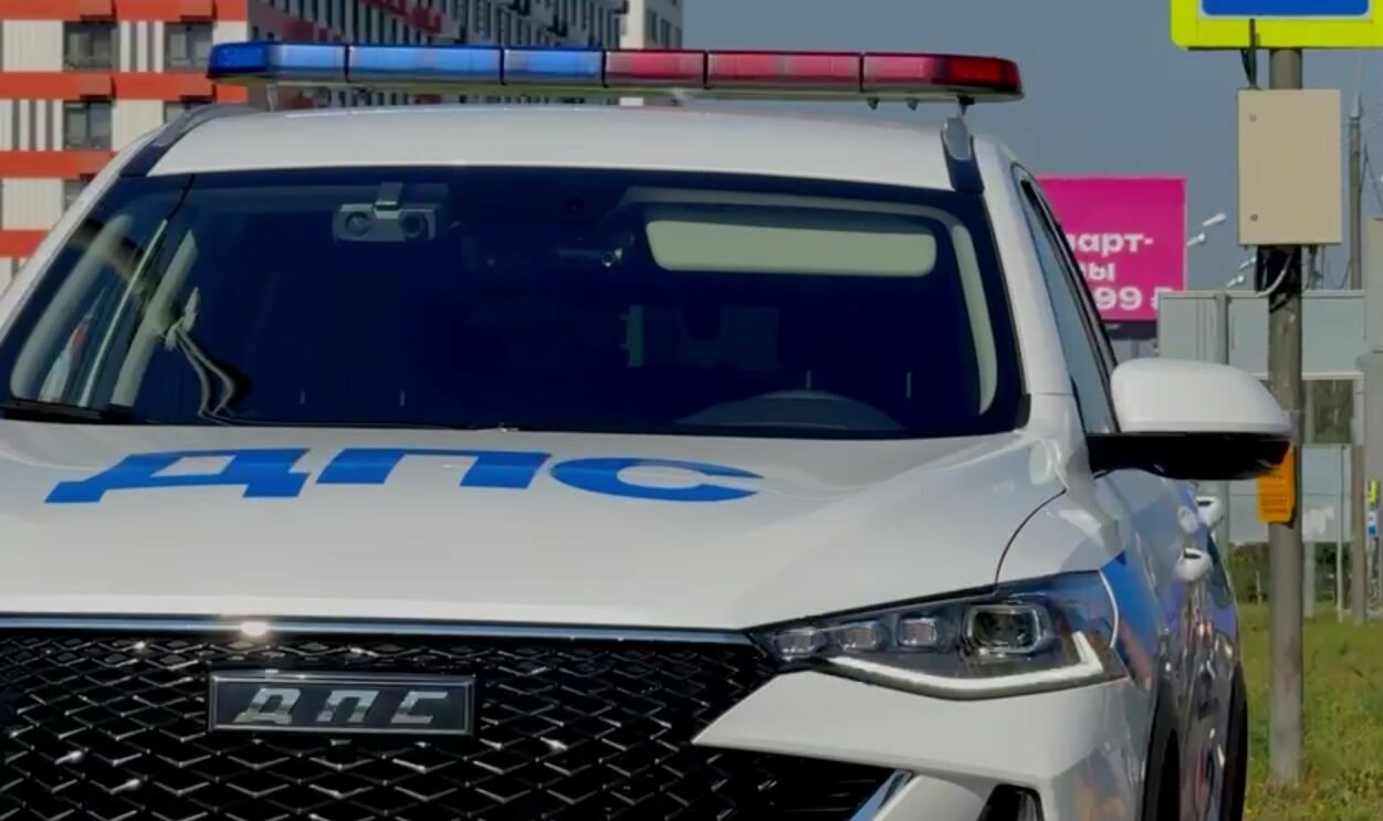 В России повысили штрафы за непропуск автомобилей со спецсигналами