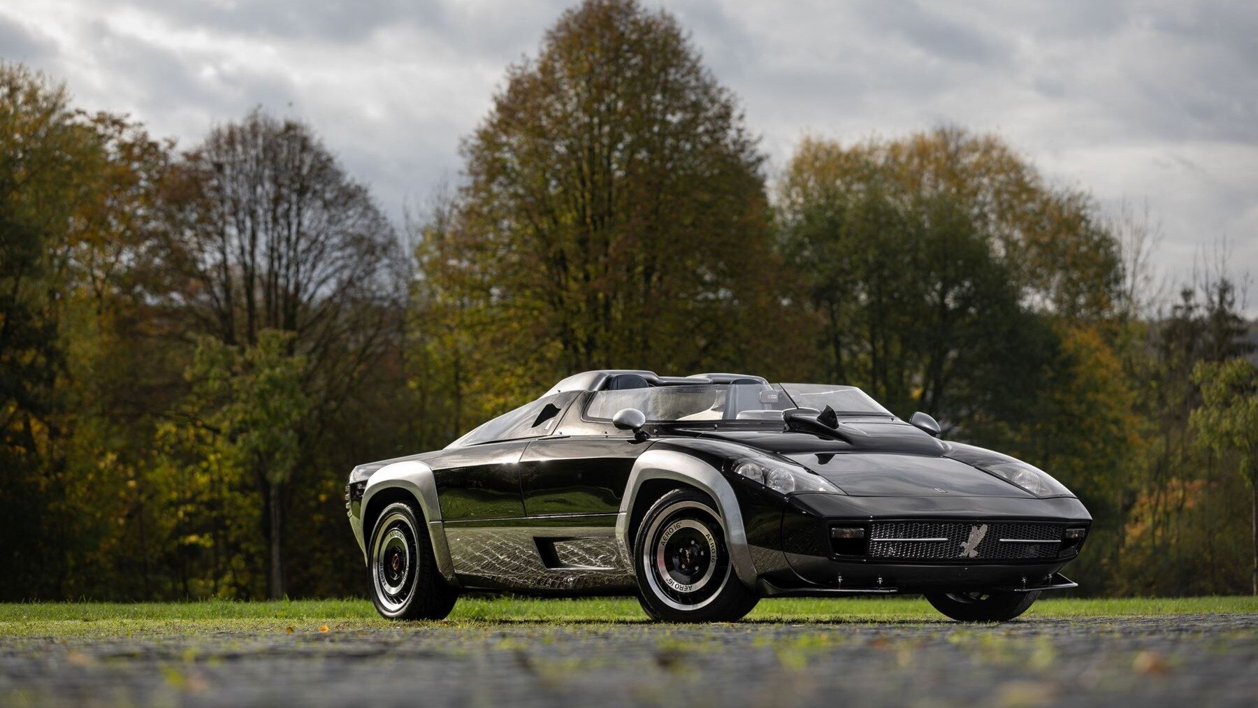 Спайдер Isdera 036i с мотором AMG уйдёт с молотка: таких сделали всего 14
