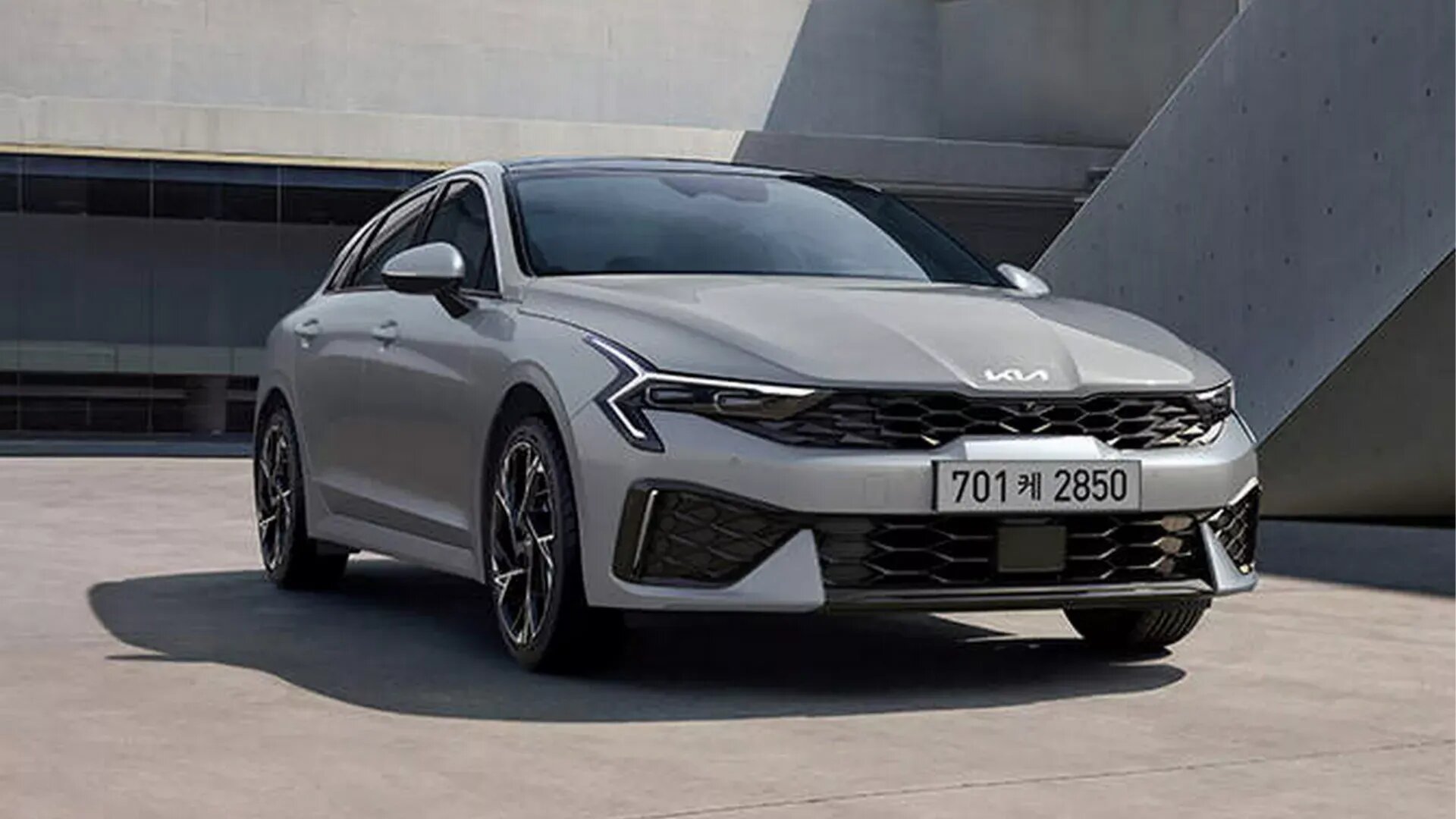 Kia представила обновлённый седан K5