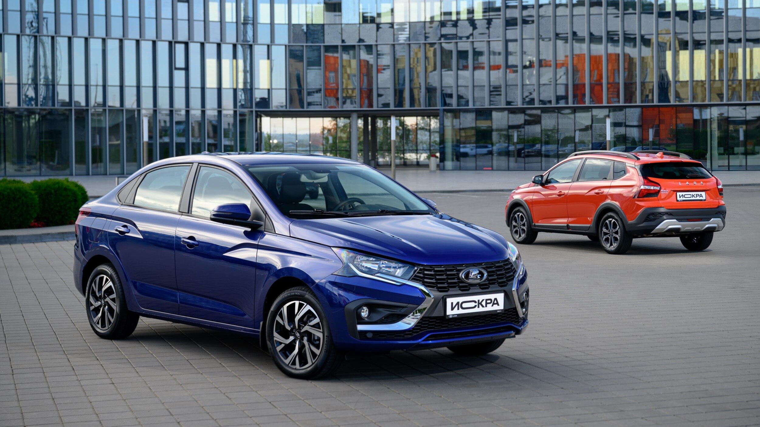 АвтоВАЗ объявил цены на Lada Iskra: в «базе» на 280 тысяч дешевле Весты