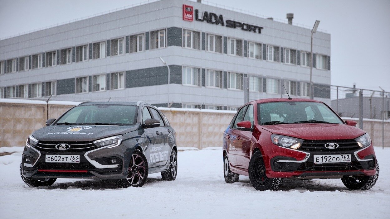 Спортверсии Lada Granta и Lada Vesta: первые официальные фото