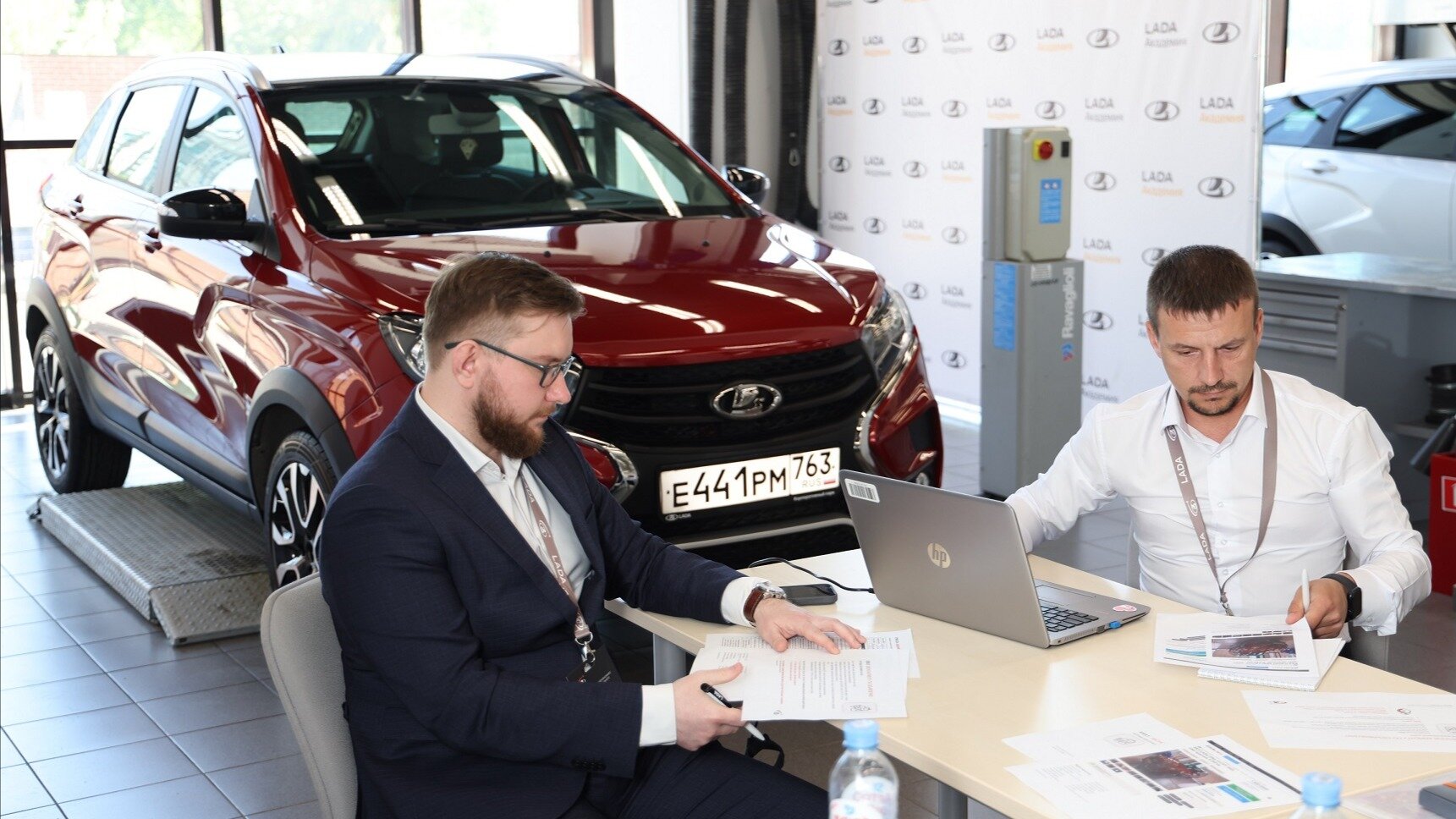 АвтоВАЗ объяснил, почему дорожают автомобили Lada