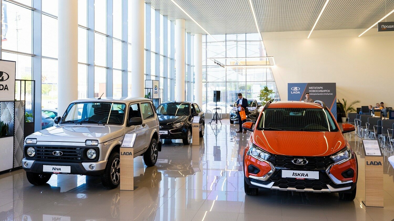 Продажи автомобилей локальной сборки в РФ выросли более чем на четверть