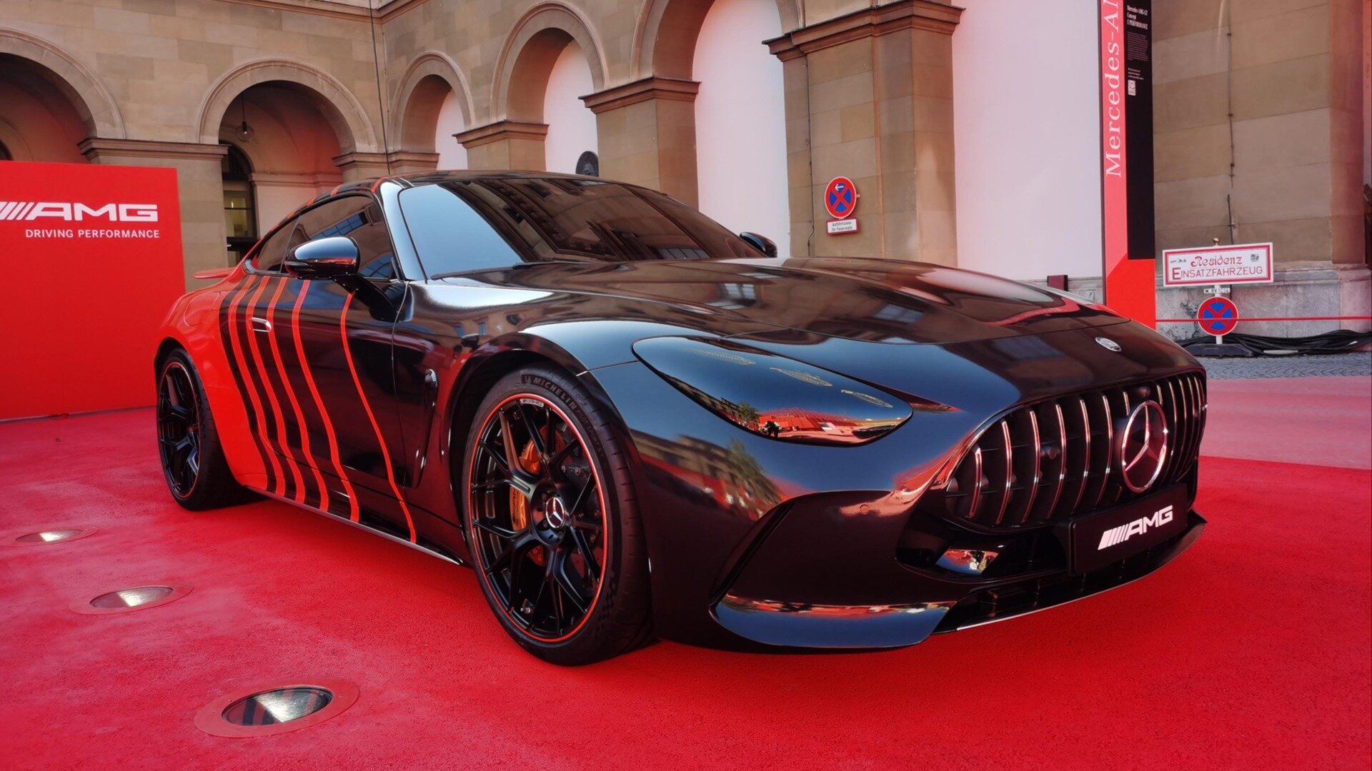 Компания Mercedes-Benz показала в Мюнхене прототип самого мощного AMG GT