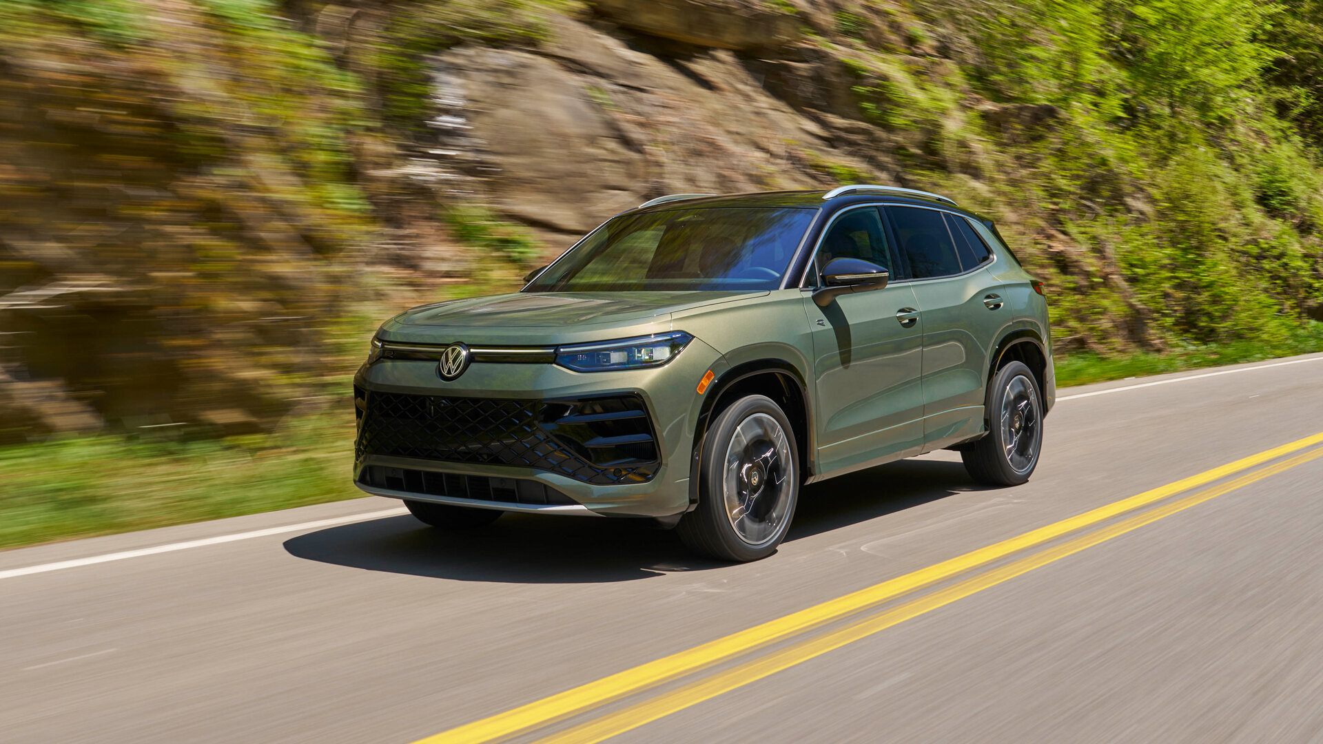 Volkswagen Tiguan для США стал мощнее европейского кроссовера
