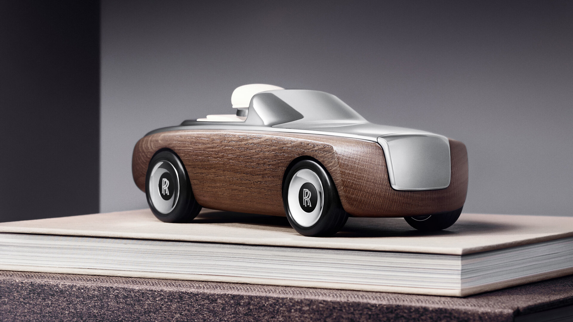 Представлен Rolls-Royce дешевле Lada Granta — это миниатюрный конструктор