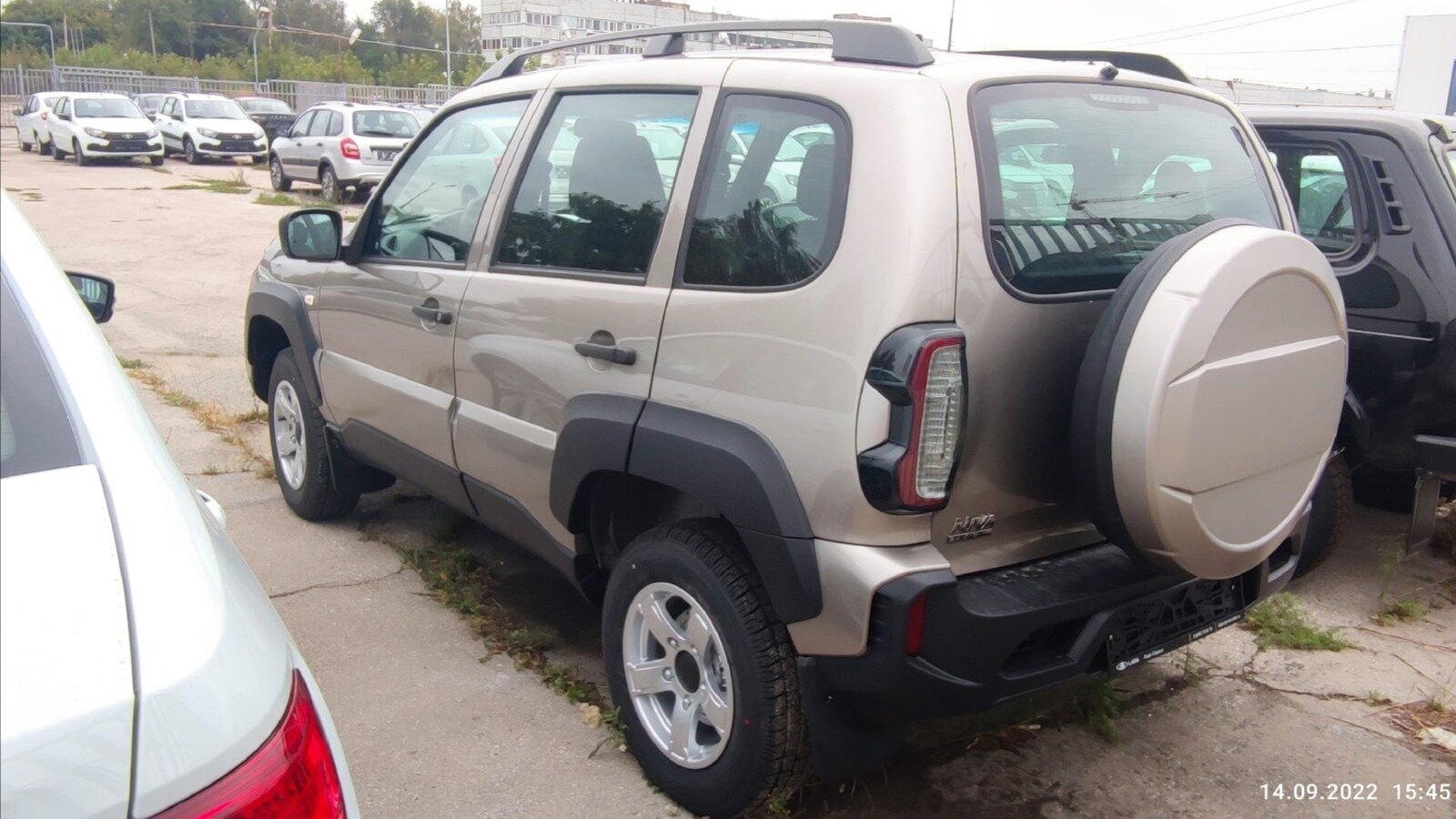 Богато оснащённые Lada Niva Travel появились у дилеров