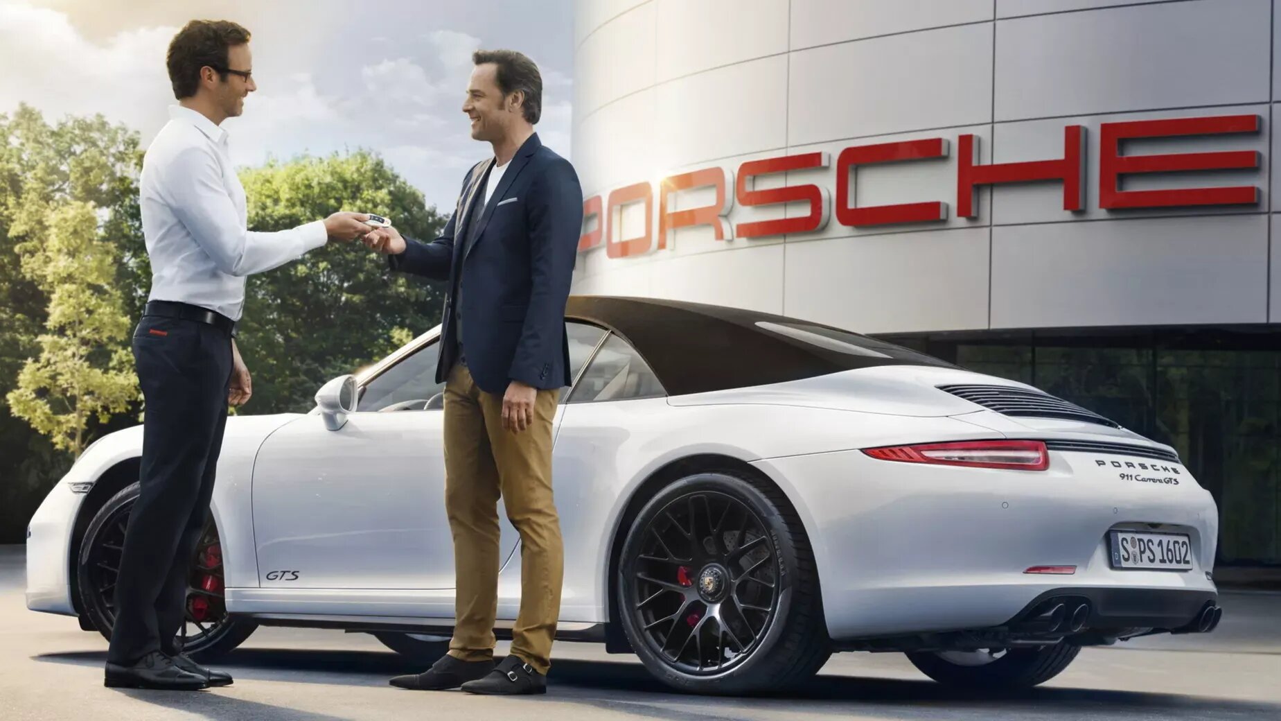Американский дилер хочет засудить компанию Porsche: подан иск на 300 миллионов долларов