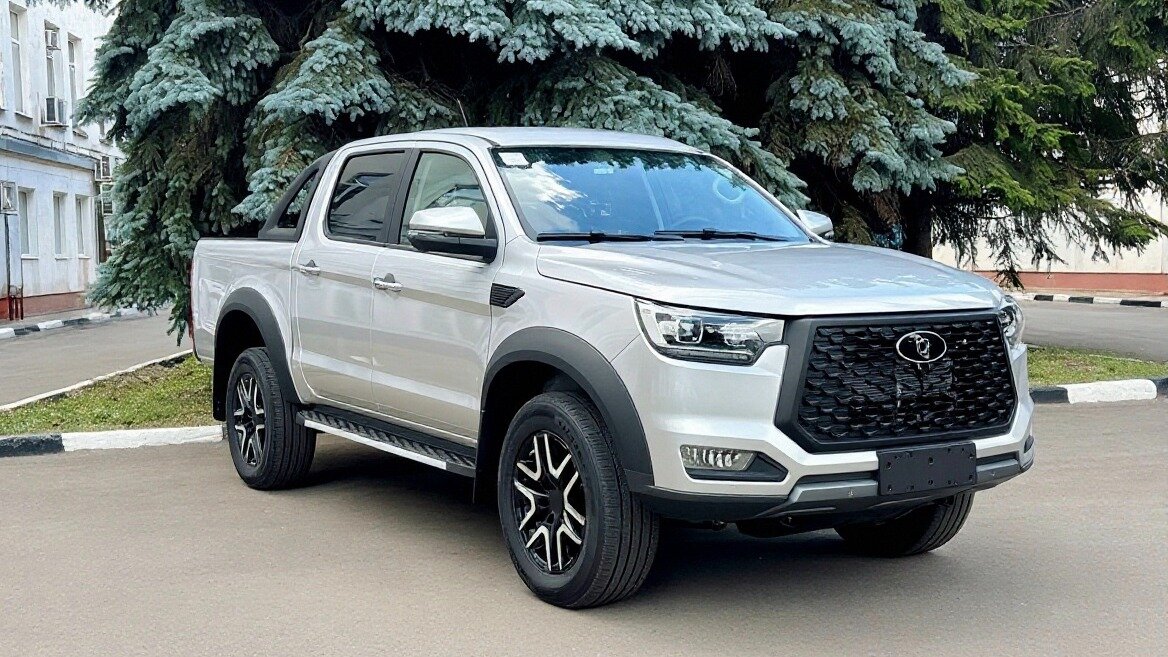 Пикап Sollers ST8 получил мощный бензиновый двигатель и «автомат»