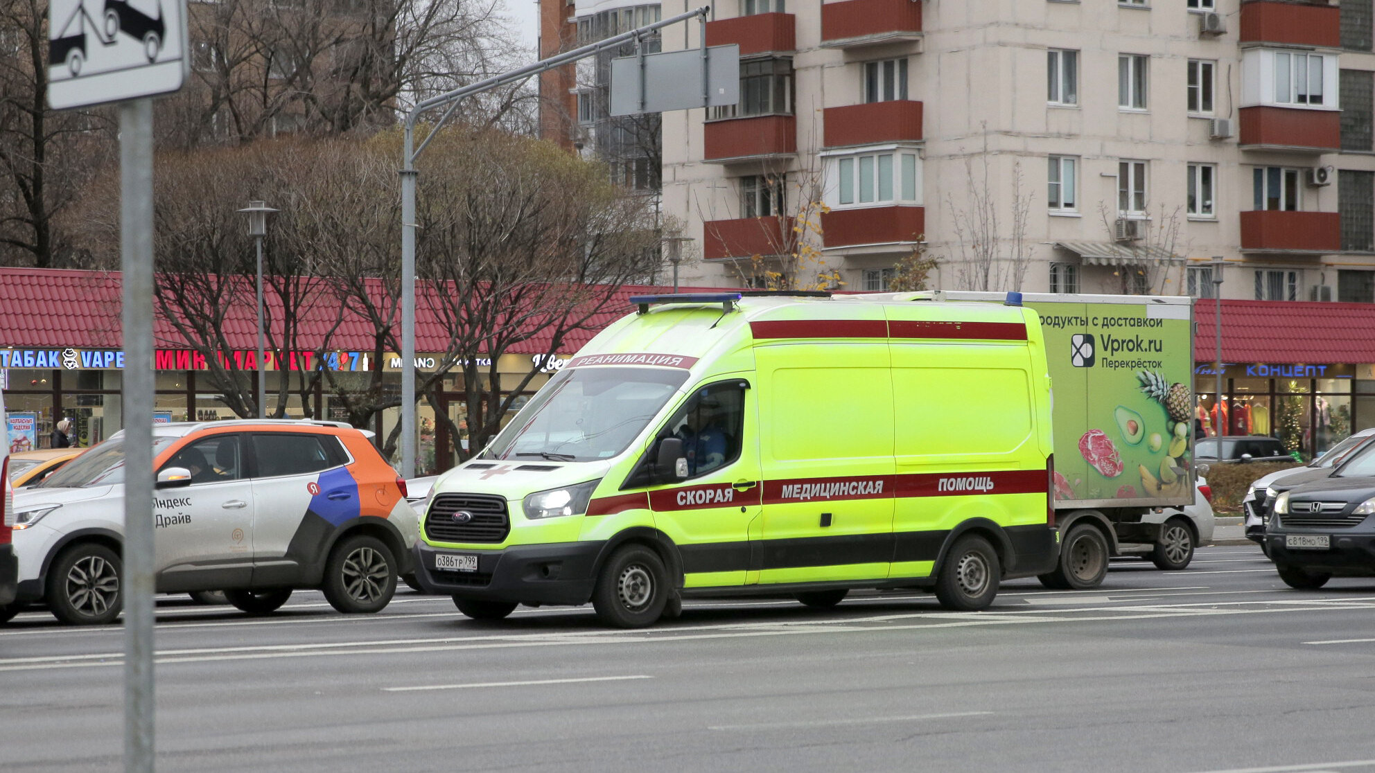 В России хотят вчетверо увеличить штраф за непропуск машины скорой помощи