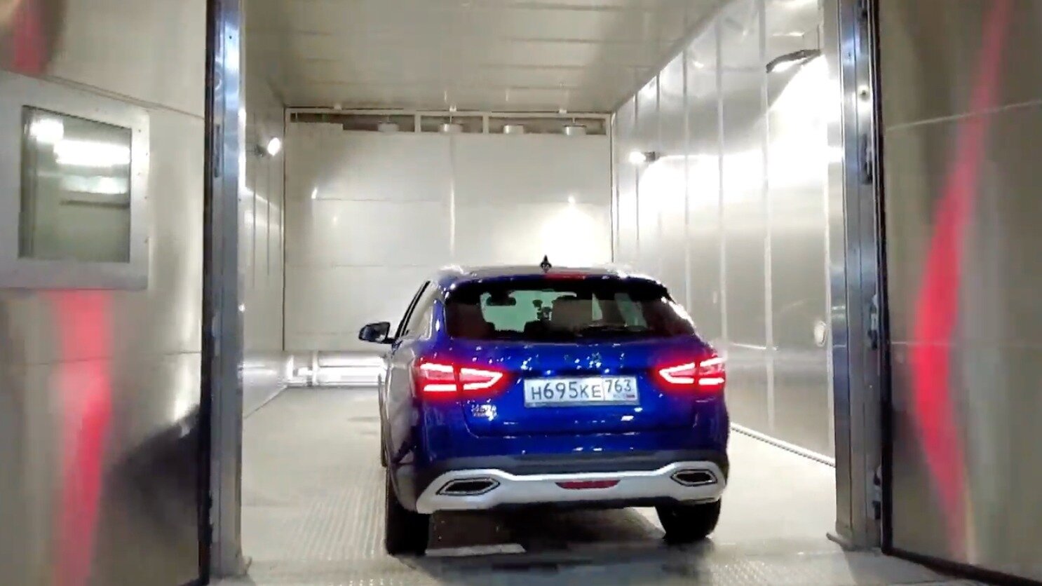 Появилось видео с испытаний обновлённой Lada Vesta в климатической камере