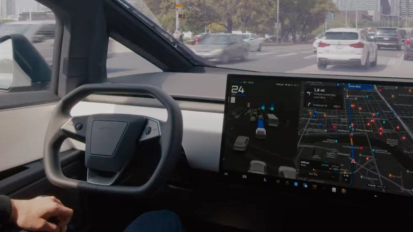 Tesla пообещала вдесятеро улучшить фирменный автопилот