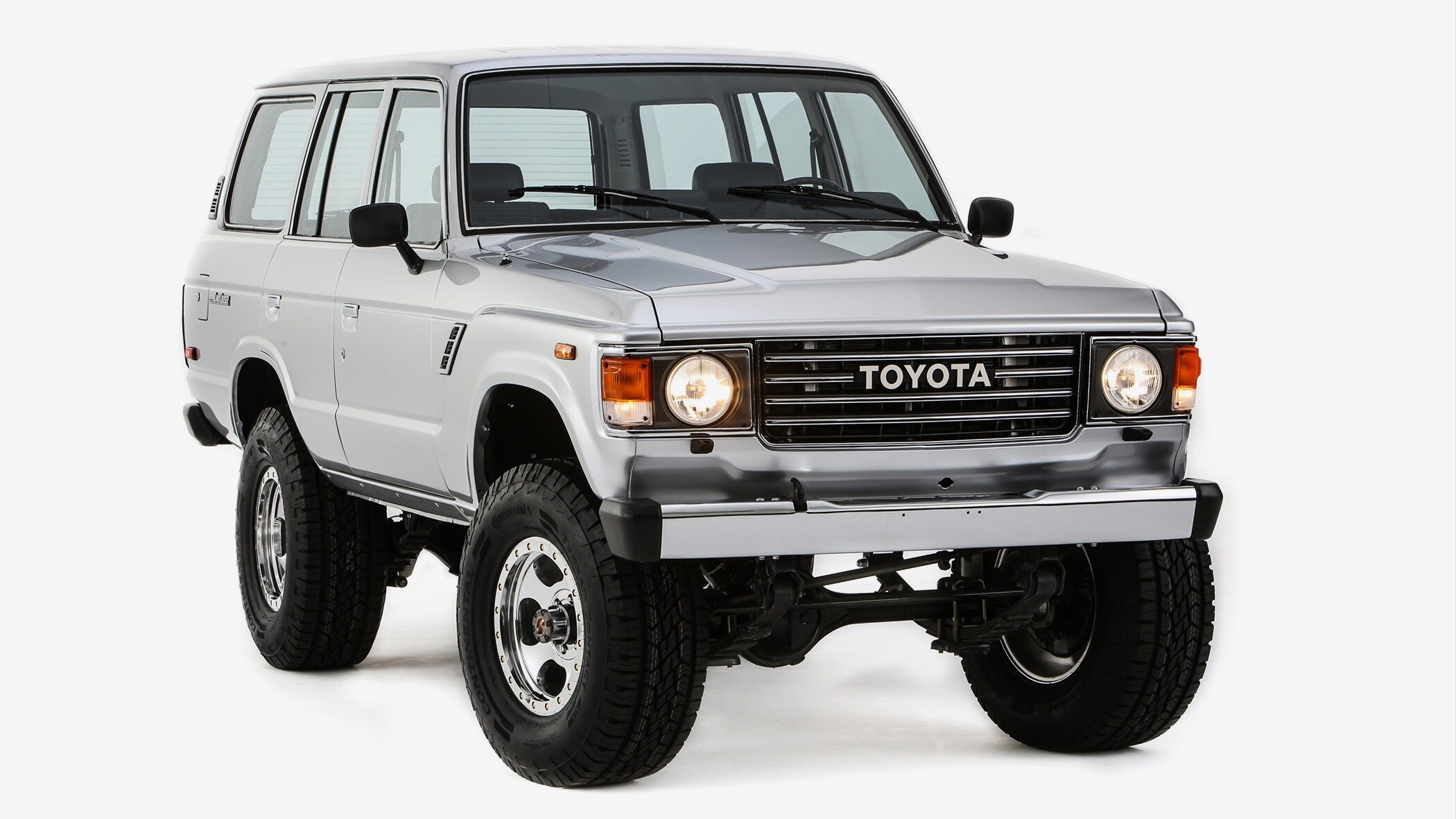 Винтажный Land Cruiser стал почти вдвое мощнее с новым мотором от Tundra