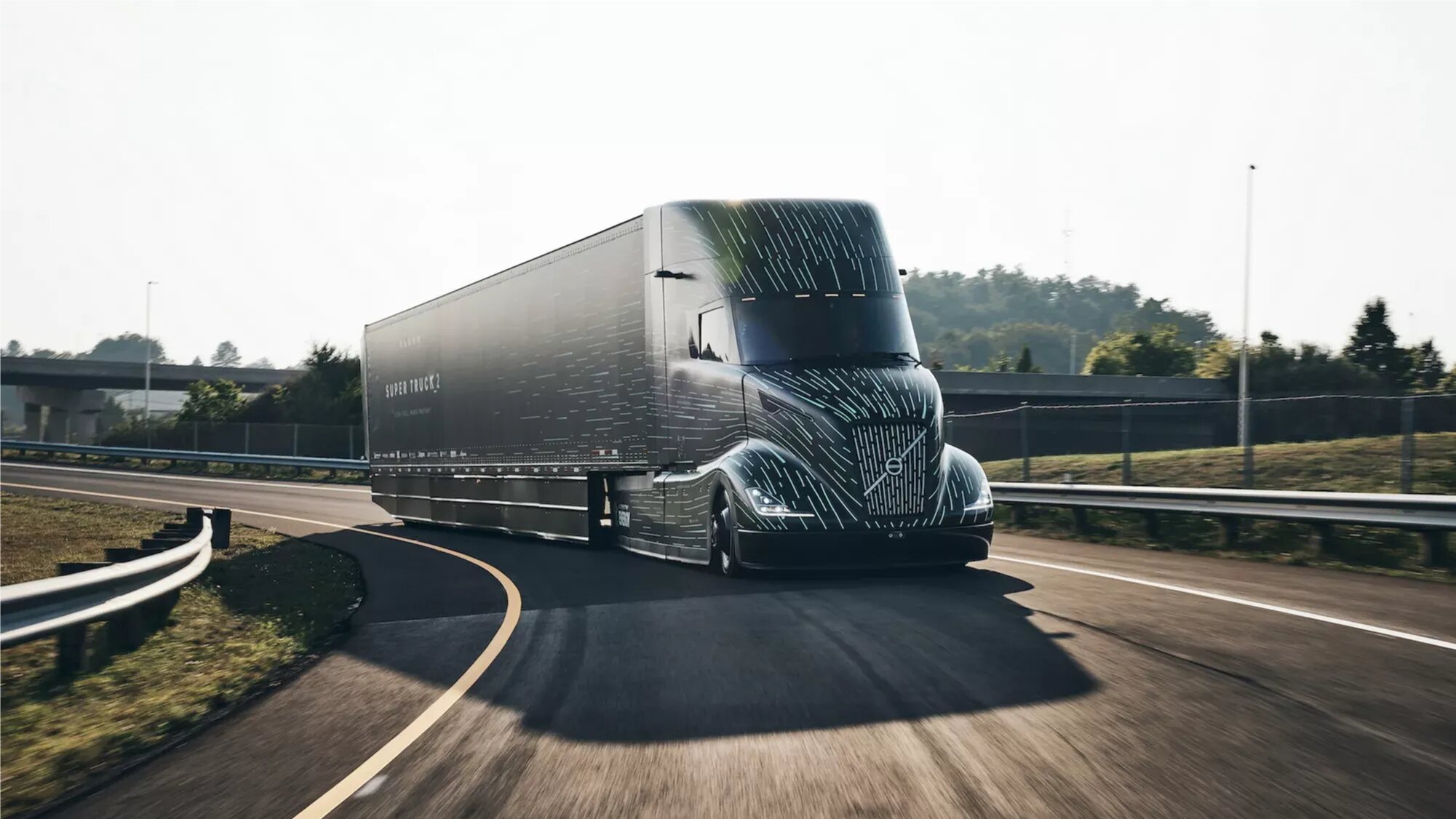 Volvo представила сверхэкономичный грузовик Supertruck 2