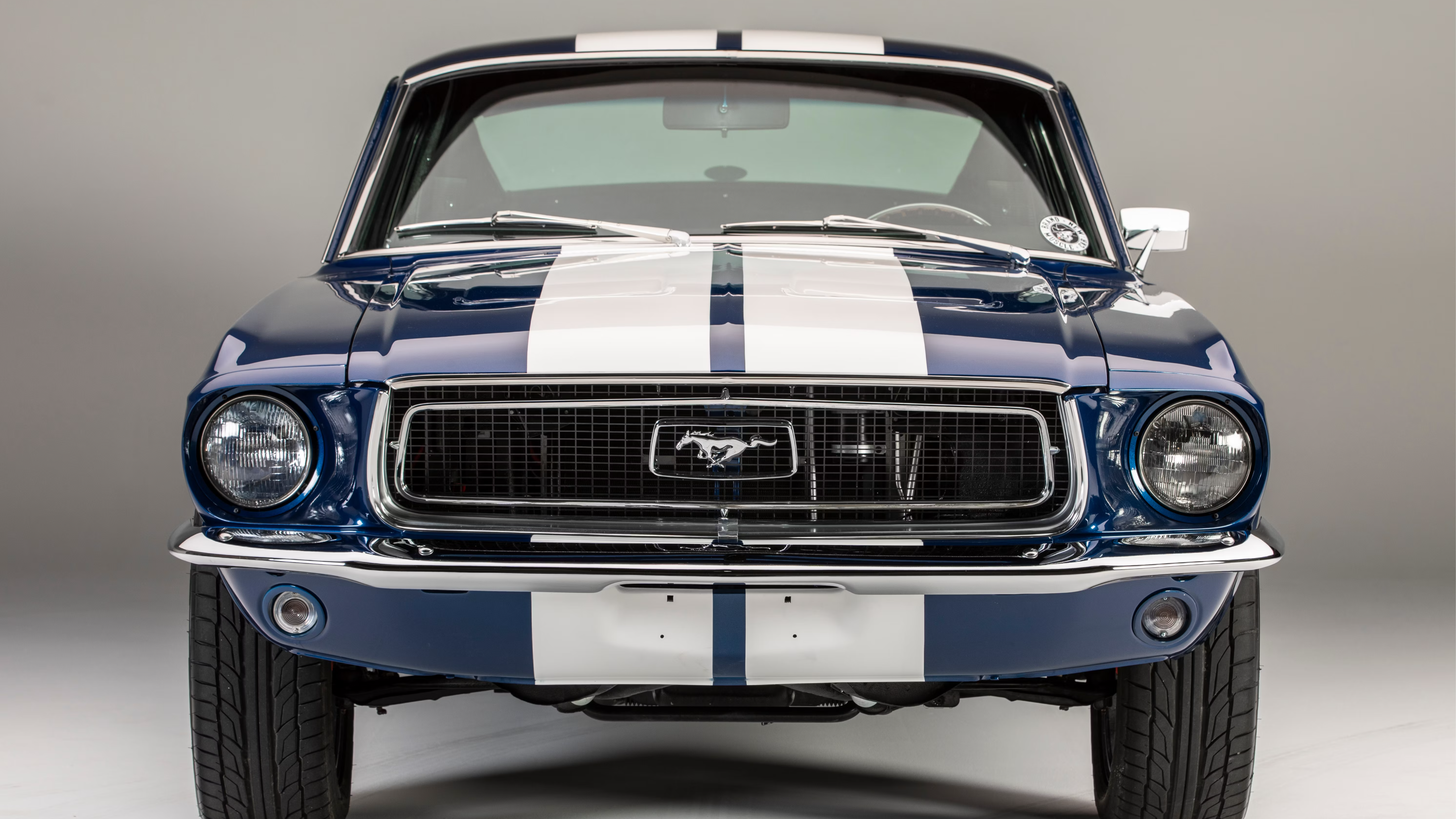 Ford Mustang первого поколения стал рестомодом с семилитровым мотором