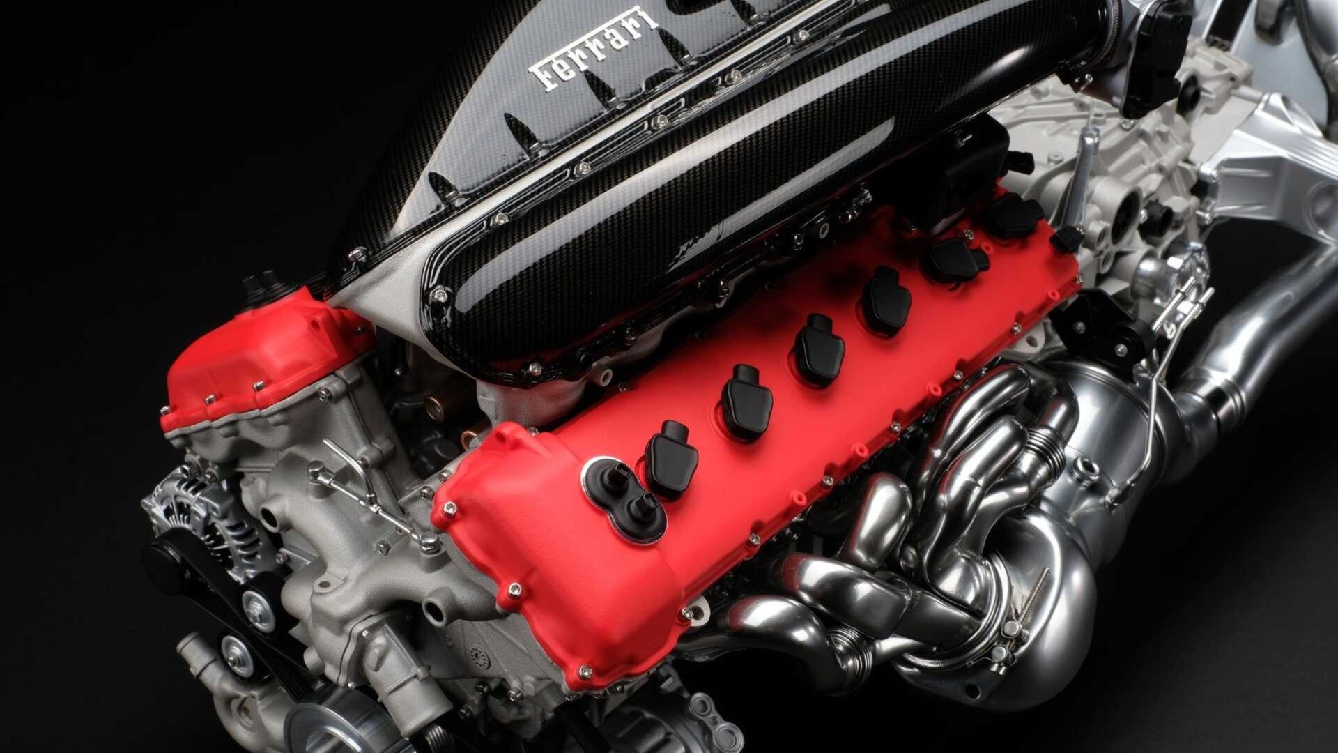 Масштабную модель двигателя Ferrari продают по цене Lada Niva Travel