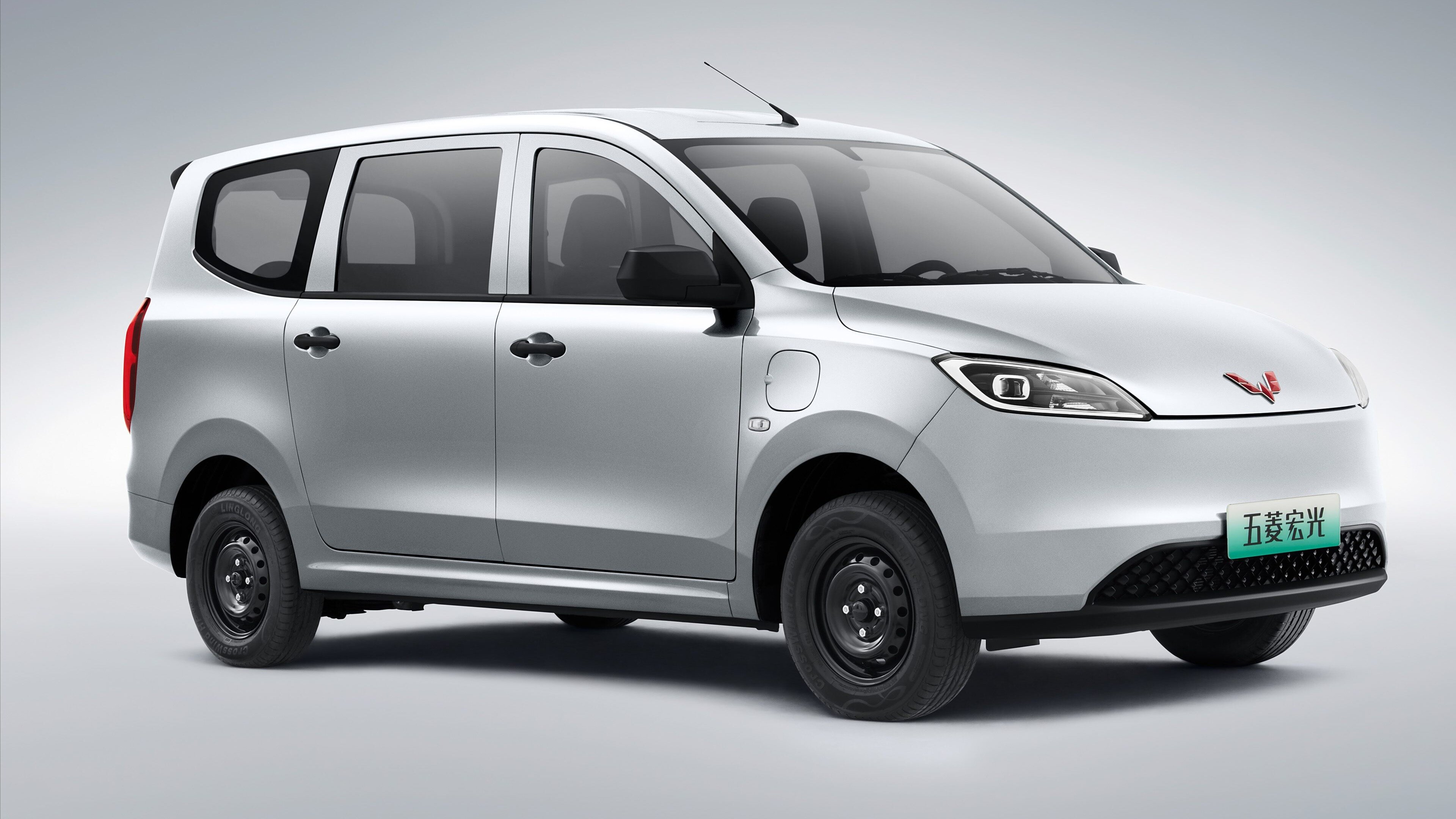 У марки Wuling появился трёхрядный электровэн по цене Lada Granta