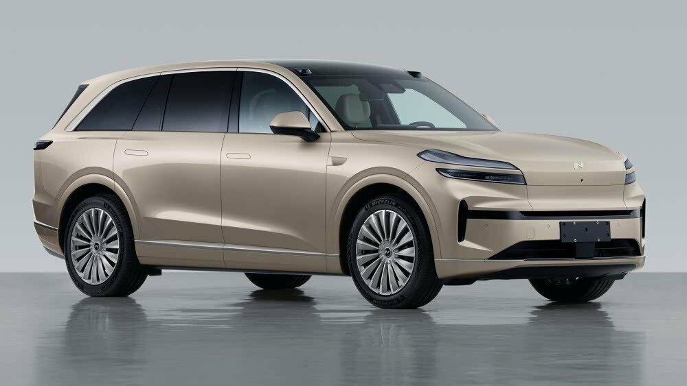 В Китае рассекретили трёхрядный семейный электрокроссовер Onvo L90 от Nio