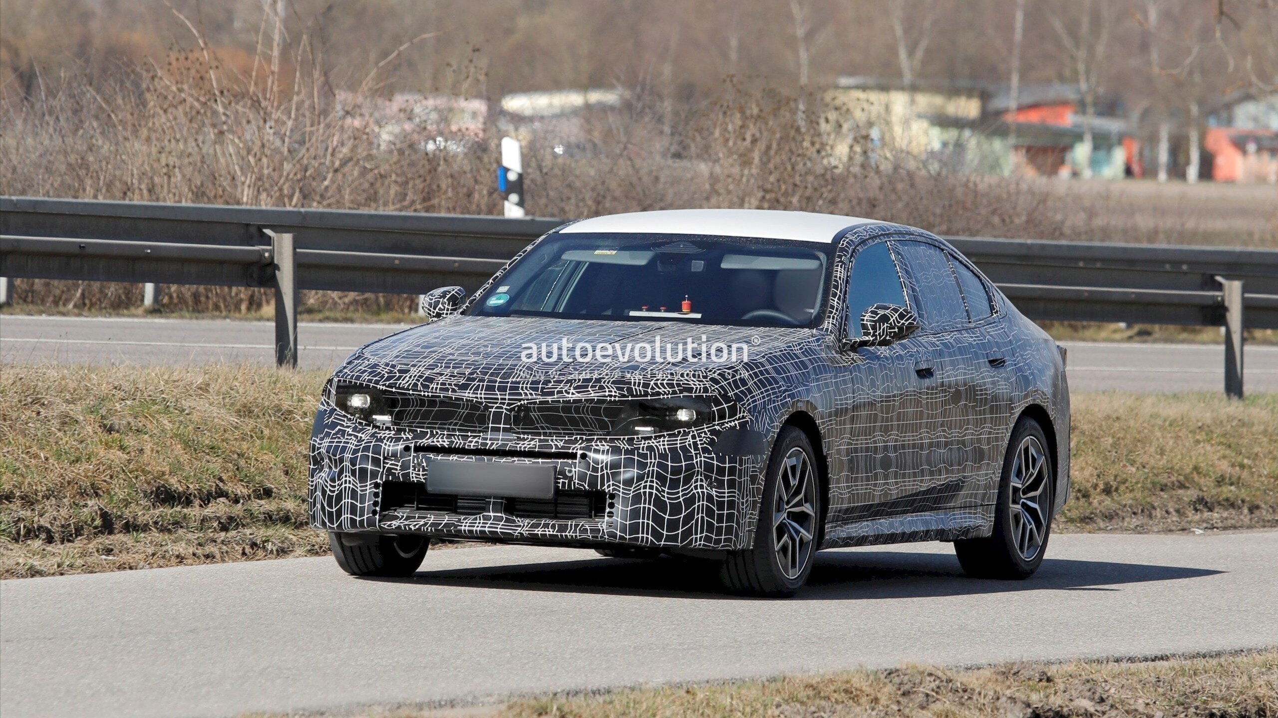 Рестайлинговый BMW 5 серии в стиле Neue Klasse: первые фото