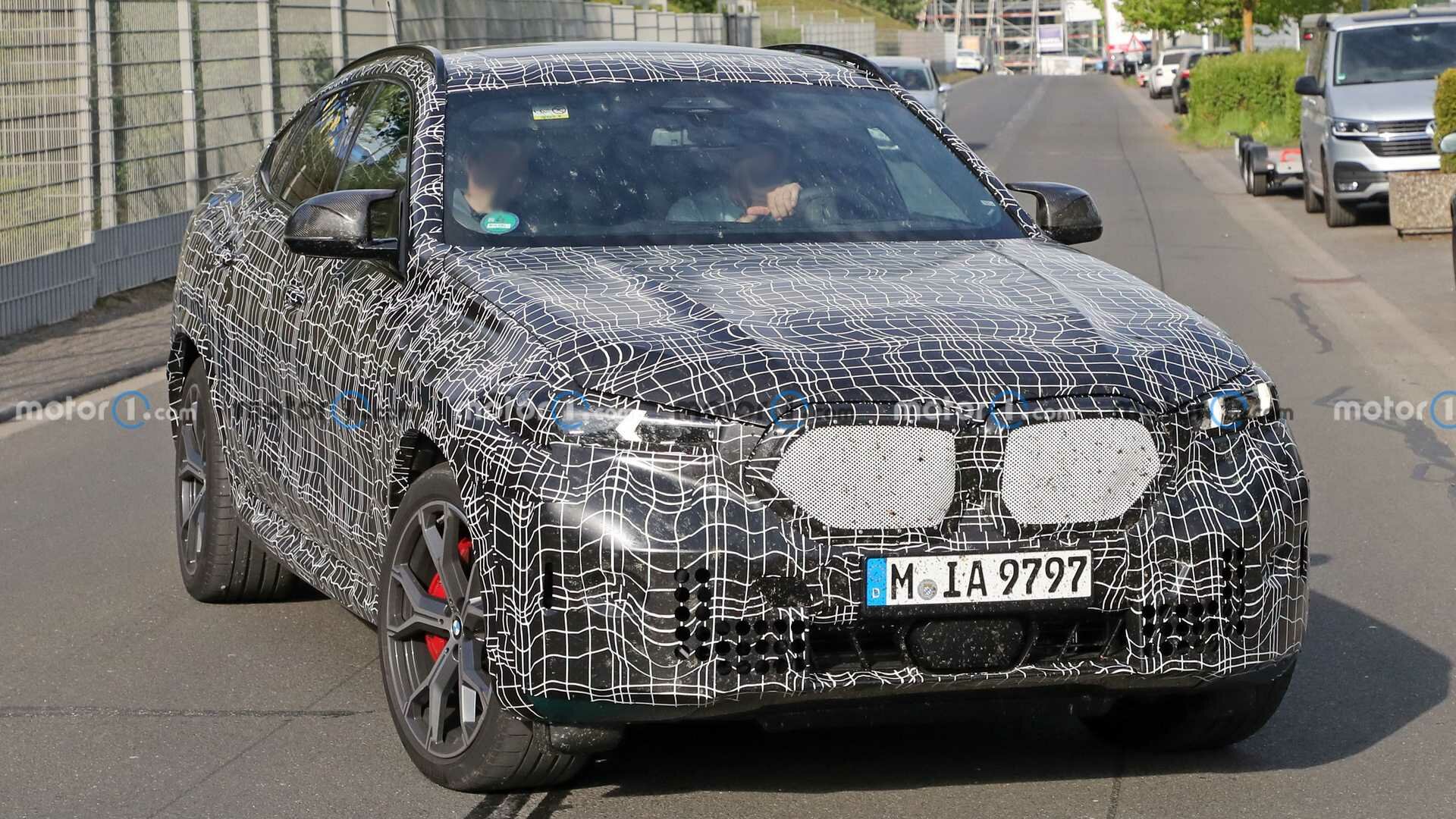 BMW X6 вышел на тесты с новым двигателем