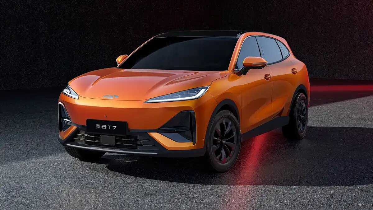 Chery рассекретила новый батарейный кроссовер размером с Tenet T7