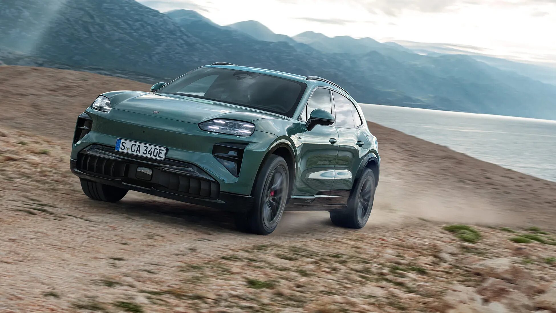 Продажи Porsche продолжают падать по всему миру