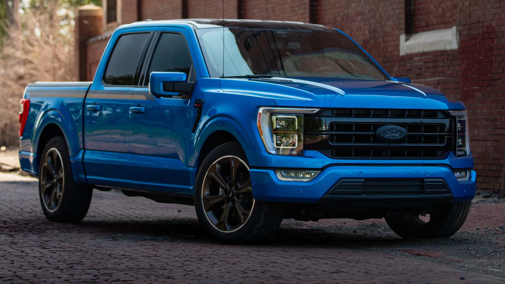 Ford предложил владельцам F-150 сделать его мощнее 700 сил