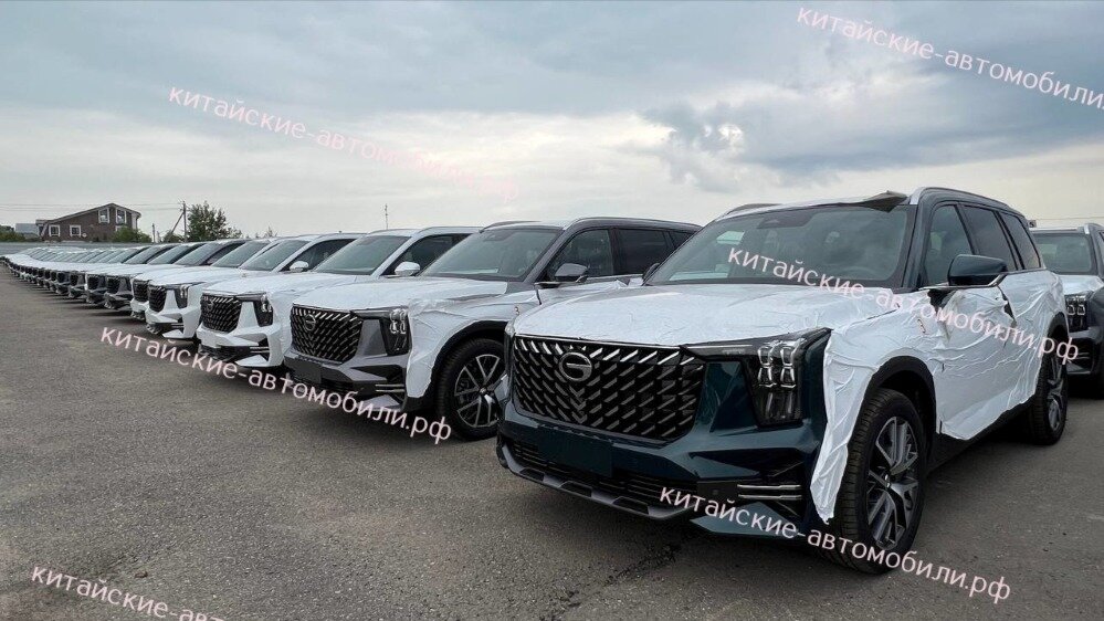 В Россию завезли крупную партию GAC GS8 нового поколения — продажи кроссоверов начнутся до конца июля