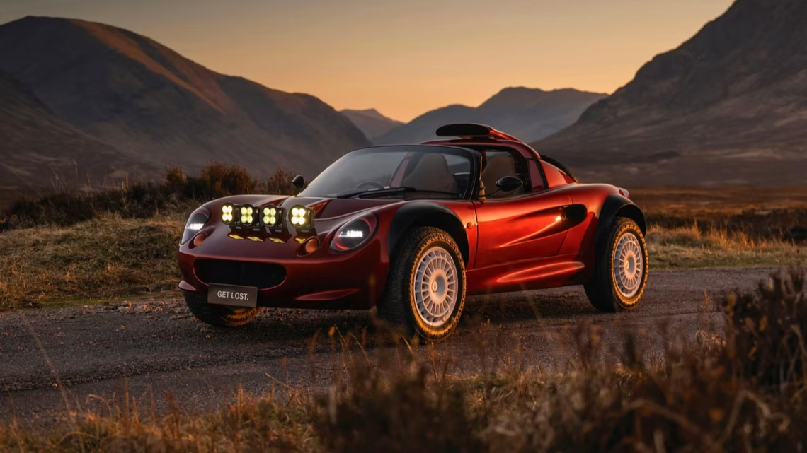 Родстеру Lotus Elise предложили неожиданную доработку: теперь он внедорожник для сафари