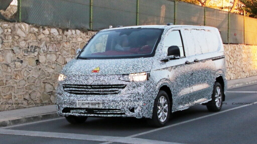 Новый Volkswagen Transporter сфотографировали на тестах — он очень похож на Ford Transit Custom