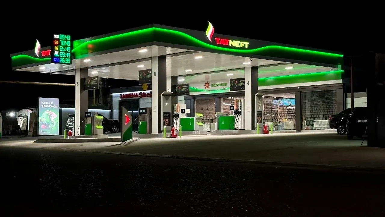 Бензин «Евро-4» начал появляться в Москве: его уже продаёт «Татнефть»