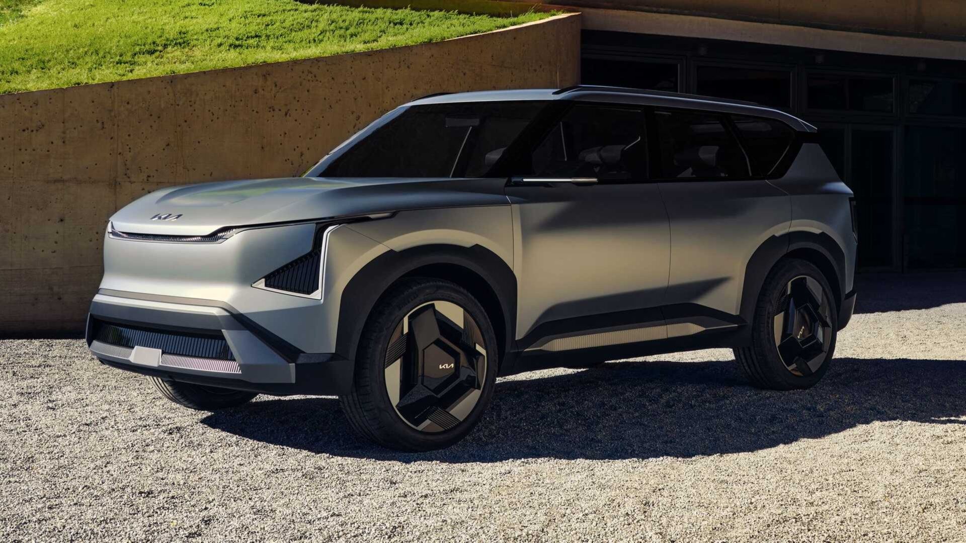 Будущий глобальный электрокроссовер Kia EV5 показали в Китае