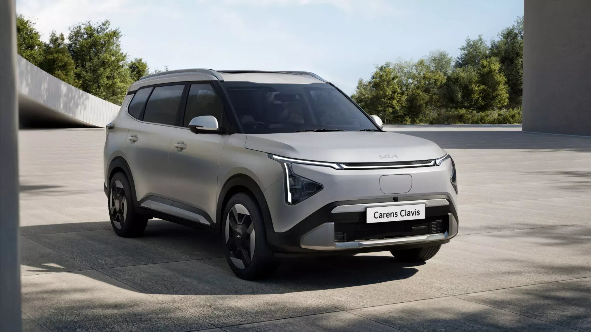 Kia представила доступный электрокроссовер Carens Clavis с батареей на 490 километров