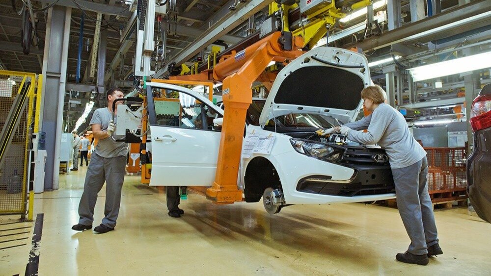 АвтоВАЗ открыл предзаказы для дилеров на упрощённые Гранты