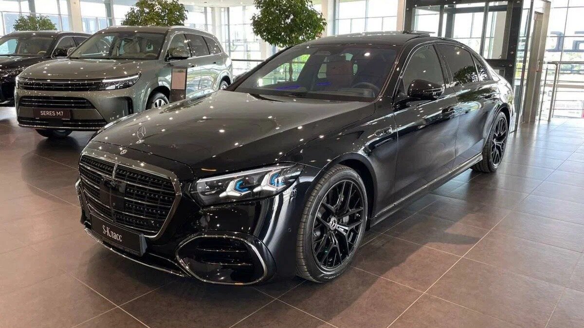 Новейший Mercedes-Benz S-класса появился на Авто.ру