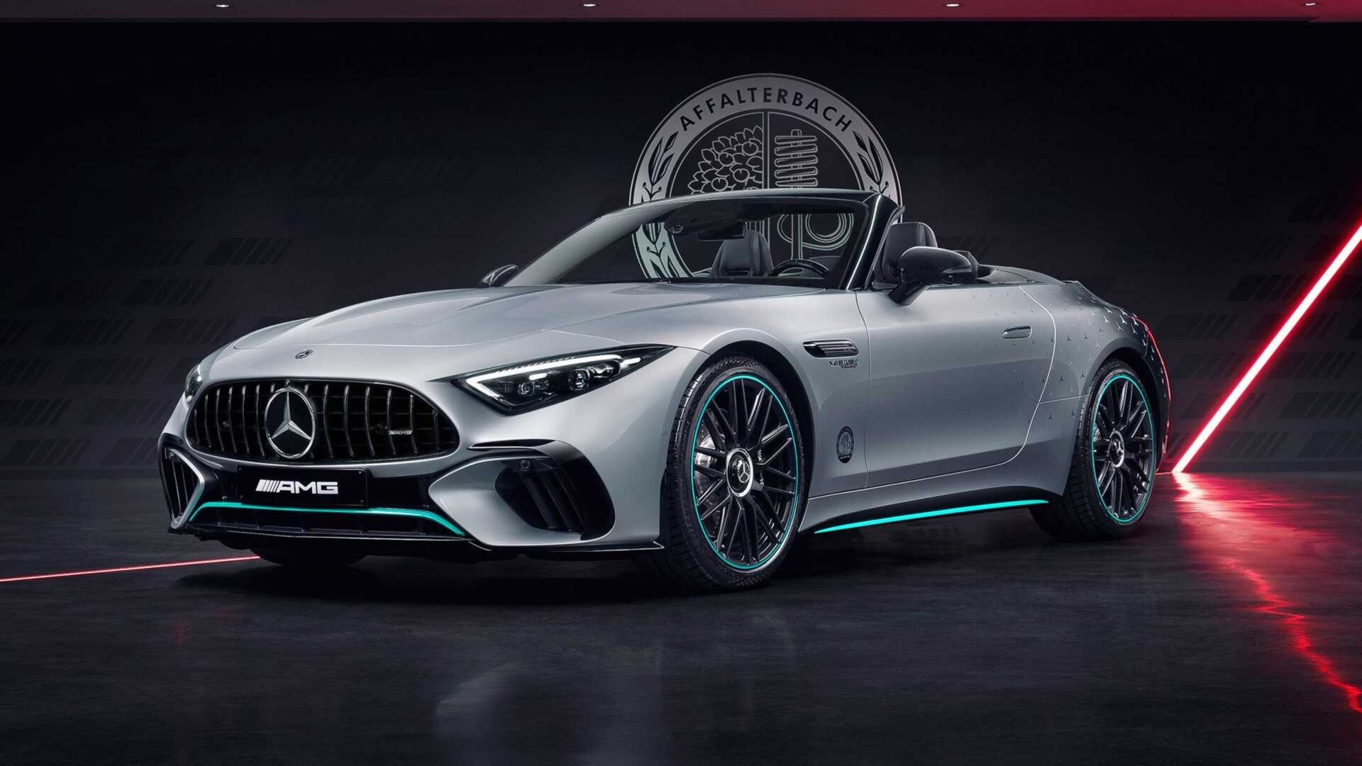 Особый Mercedes-AMG SL 63 Motorsport посвятили болиду Формулы-1