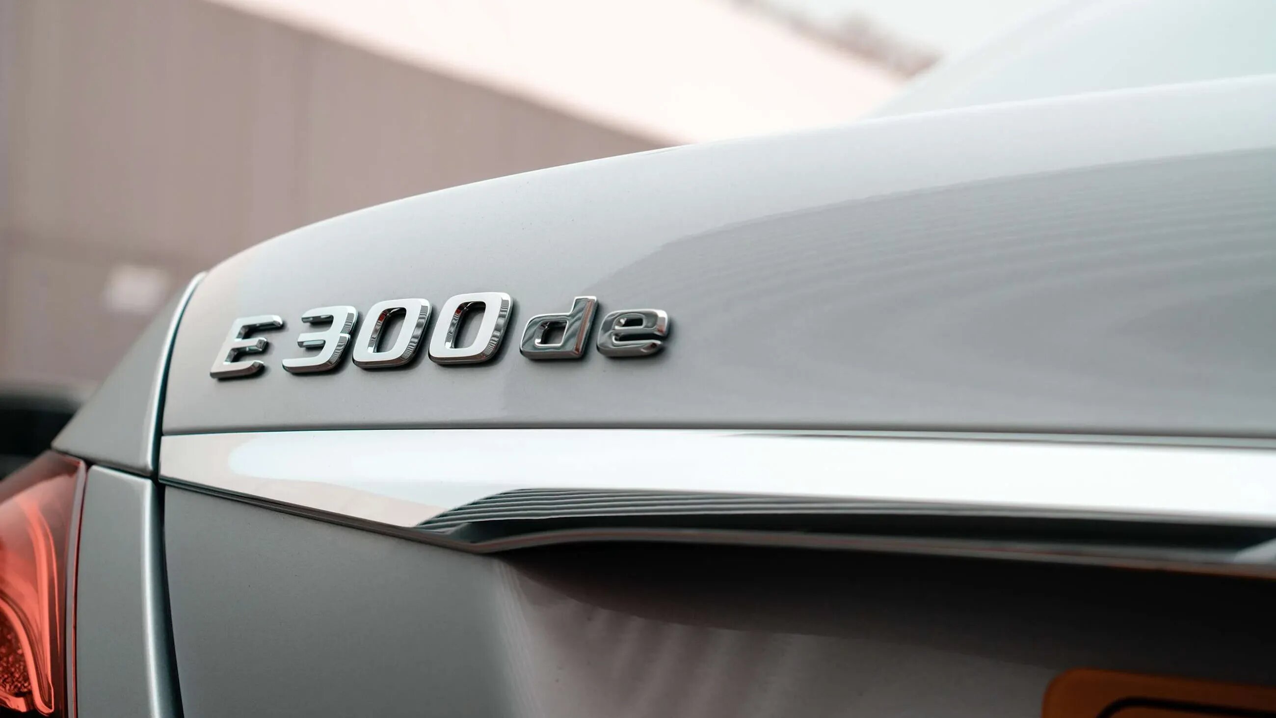 Основатель марки Koenigsegg назвал дизельный гибрид идеальной силовой установкой