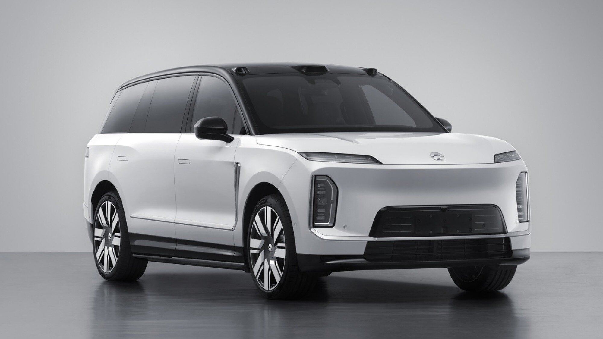 К запуску готов исполинский кроссовер Nio ES9: он больше Rolls-Royce Cullinan
