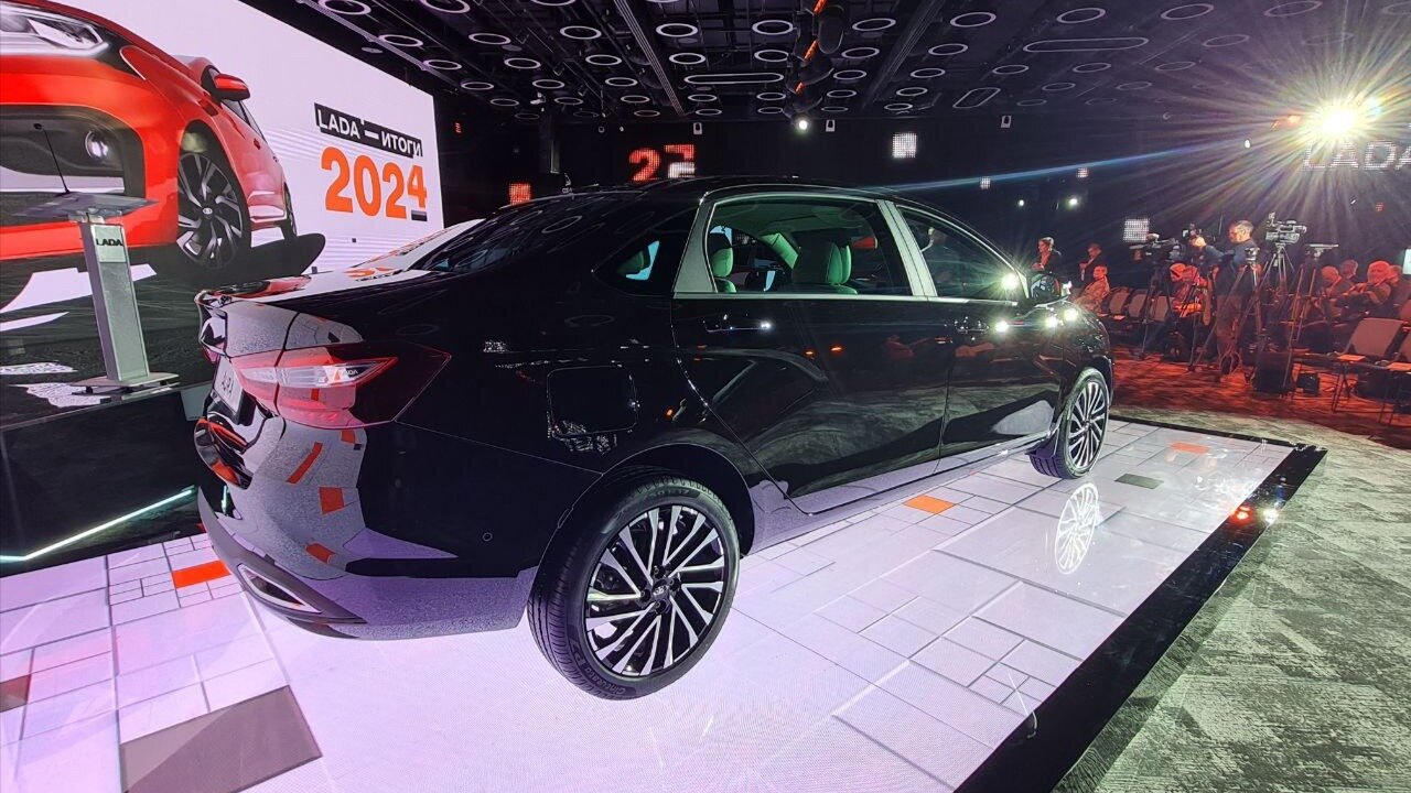Новая коробка для Lada Vesta, кроссовер и минивэн: все планы АвтоВАЗа на 2025 год