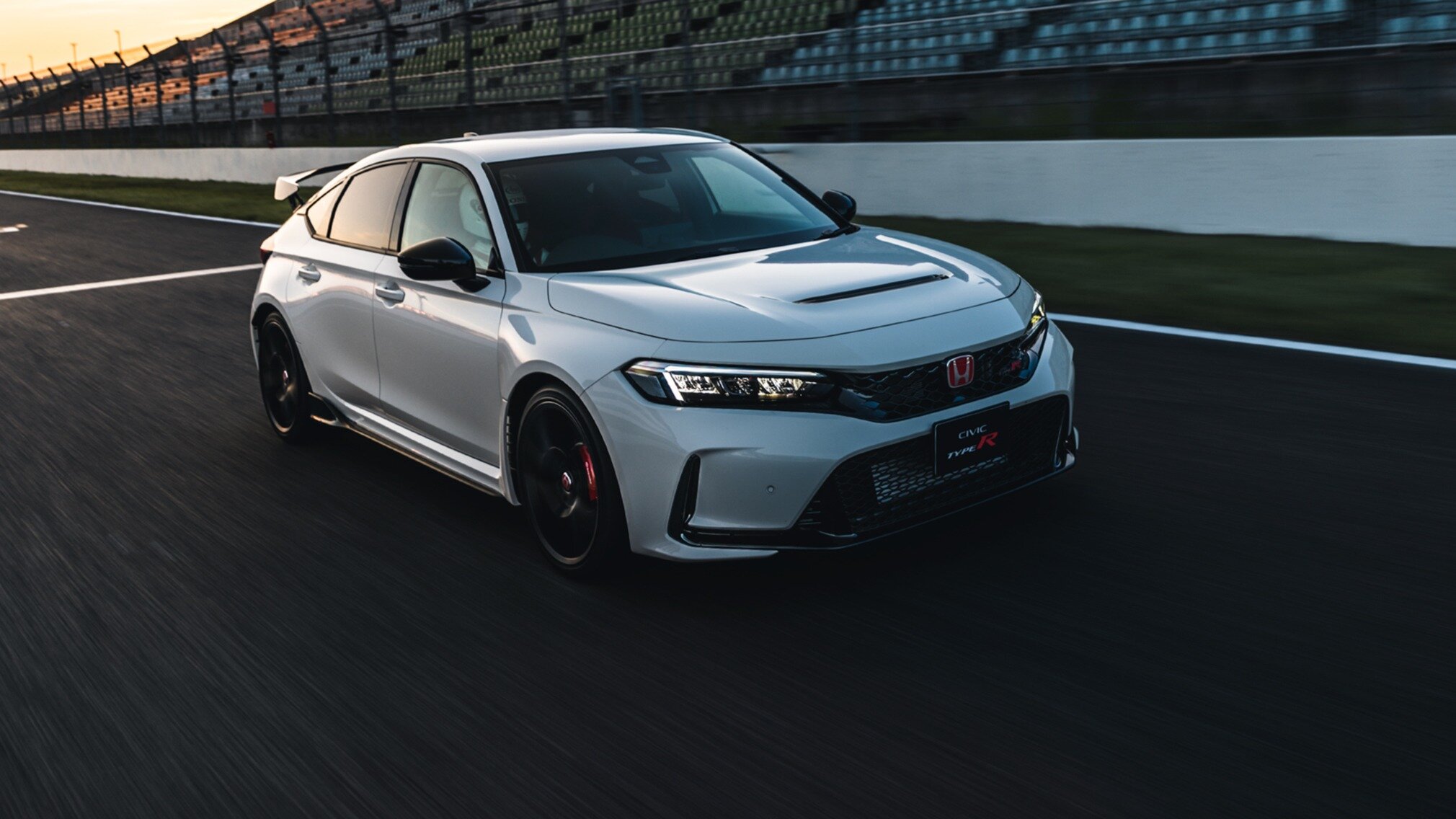 Honda приостановила приём заказов на новый Civic Type R из-за дефицита чипов