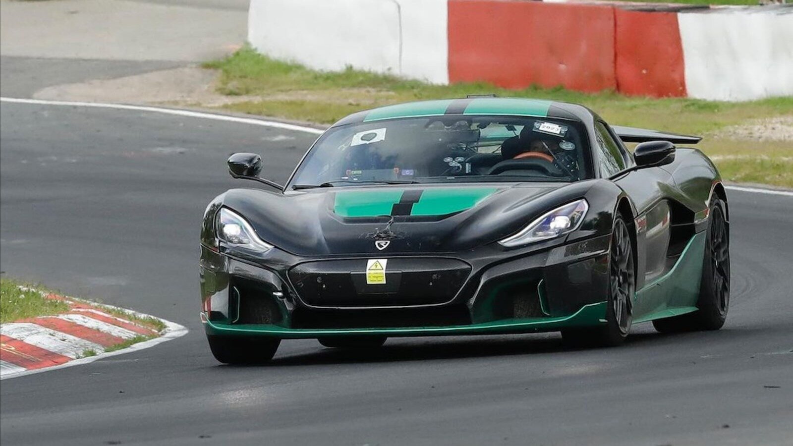 Производитель электрических гиперкаров Rimac намекнул на новый рекорд