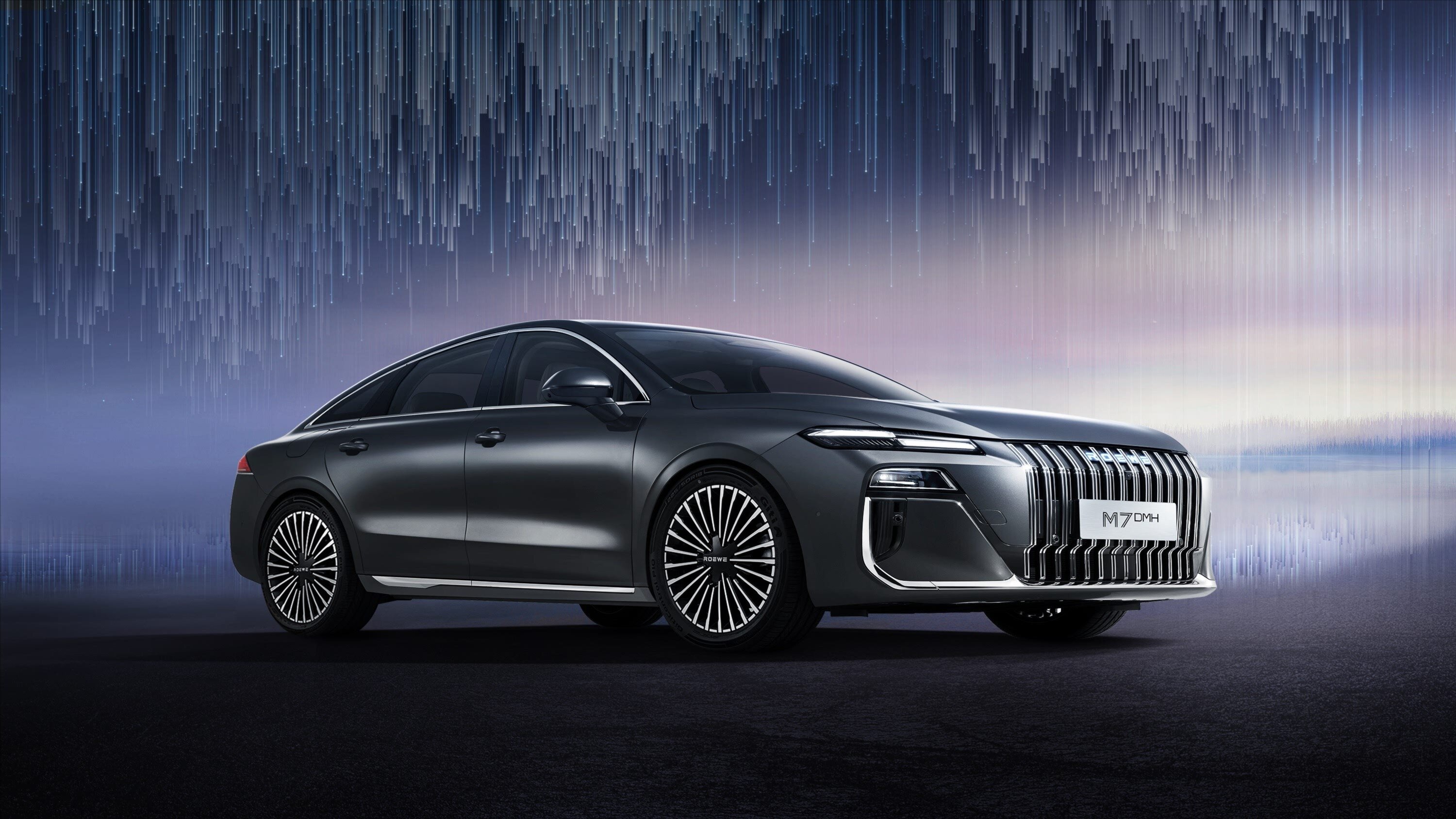 Рассекречен серийный седан Roewe, созданный экс-дизайнером Rolls-Royce