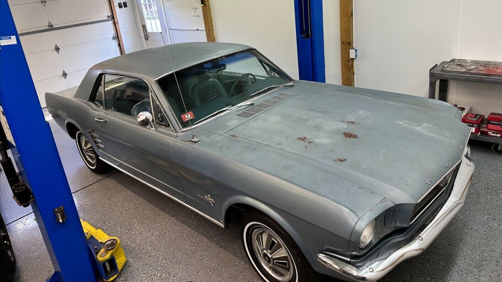 С молотка уйдёт Ford Mustang, простоявший в гараже больше 30 лет