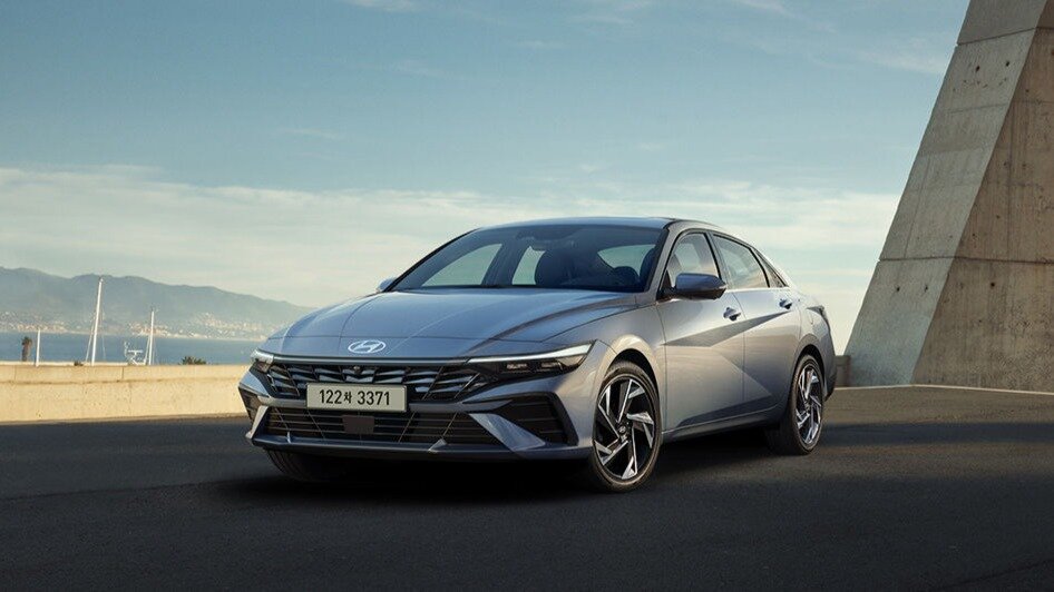 Опубликованы фотографии обновлённой Hyundai Elantra