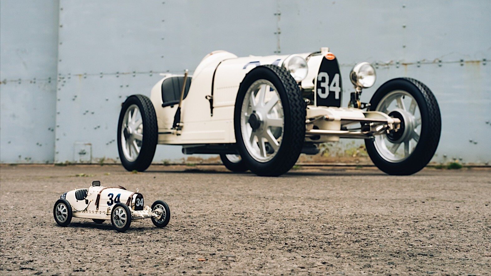 У «детского» Bugatti появилась крошечная копия, но купить её нельзя