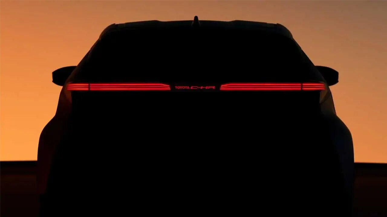 Новая Toyota C-HR: первое видео и дата дебюта