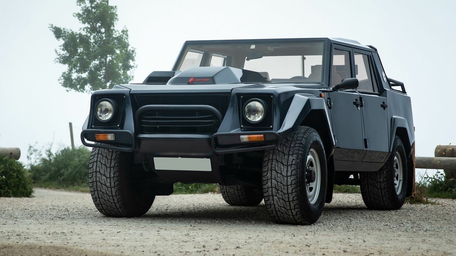 Один из первых внедорожников Lamborghini пустят с молотка