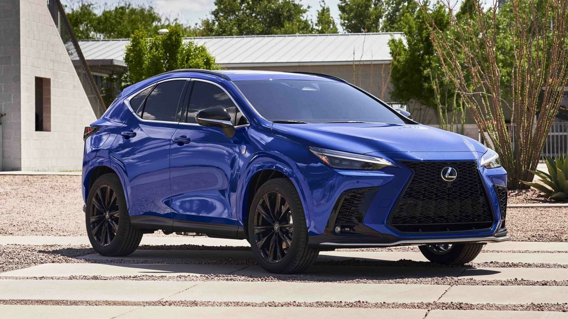 Представлен Lexus NX нового поколения: революция в интерьере и мощный гибрид