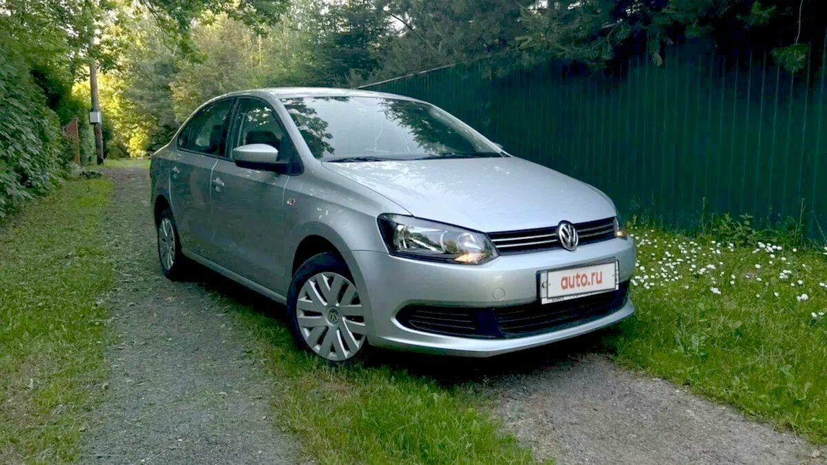 Россиянин 10 лет хранил новый Volkswagen Polo и теперь продаёт